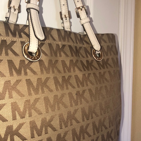 Michael Kors Purse - Picture 2 of 8